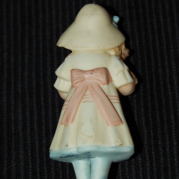 2  Vintage Jan Hagara 1988 Ornament Figurines "Meg" and "Stephen" 3 1/4" - Picture 6 of 12